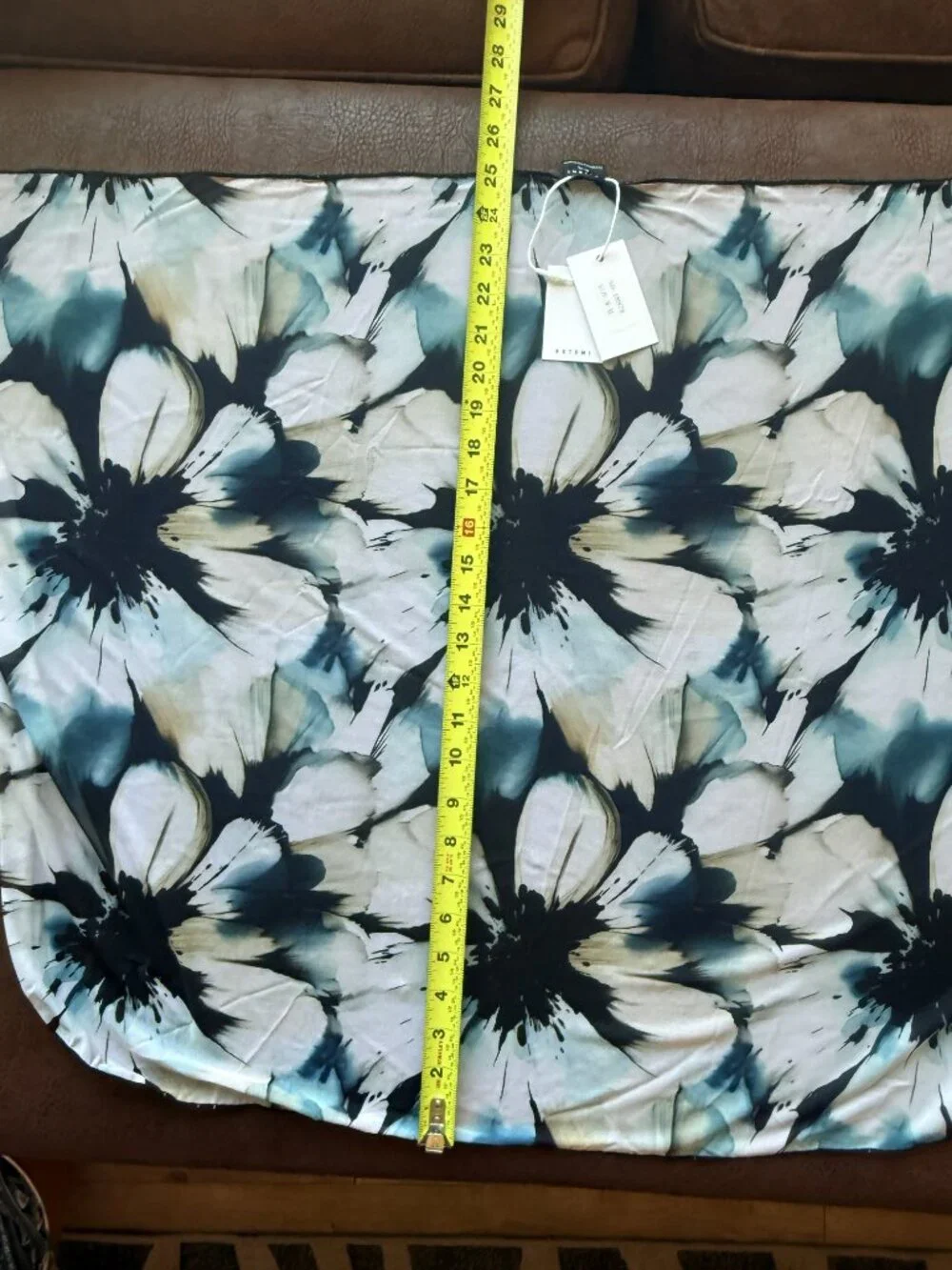 Kotomi Australia - Fleur Sarong Umbra black white floral